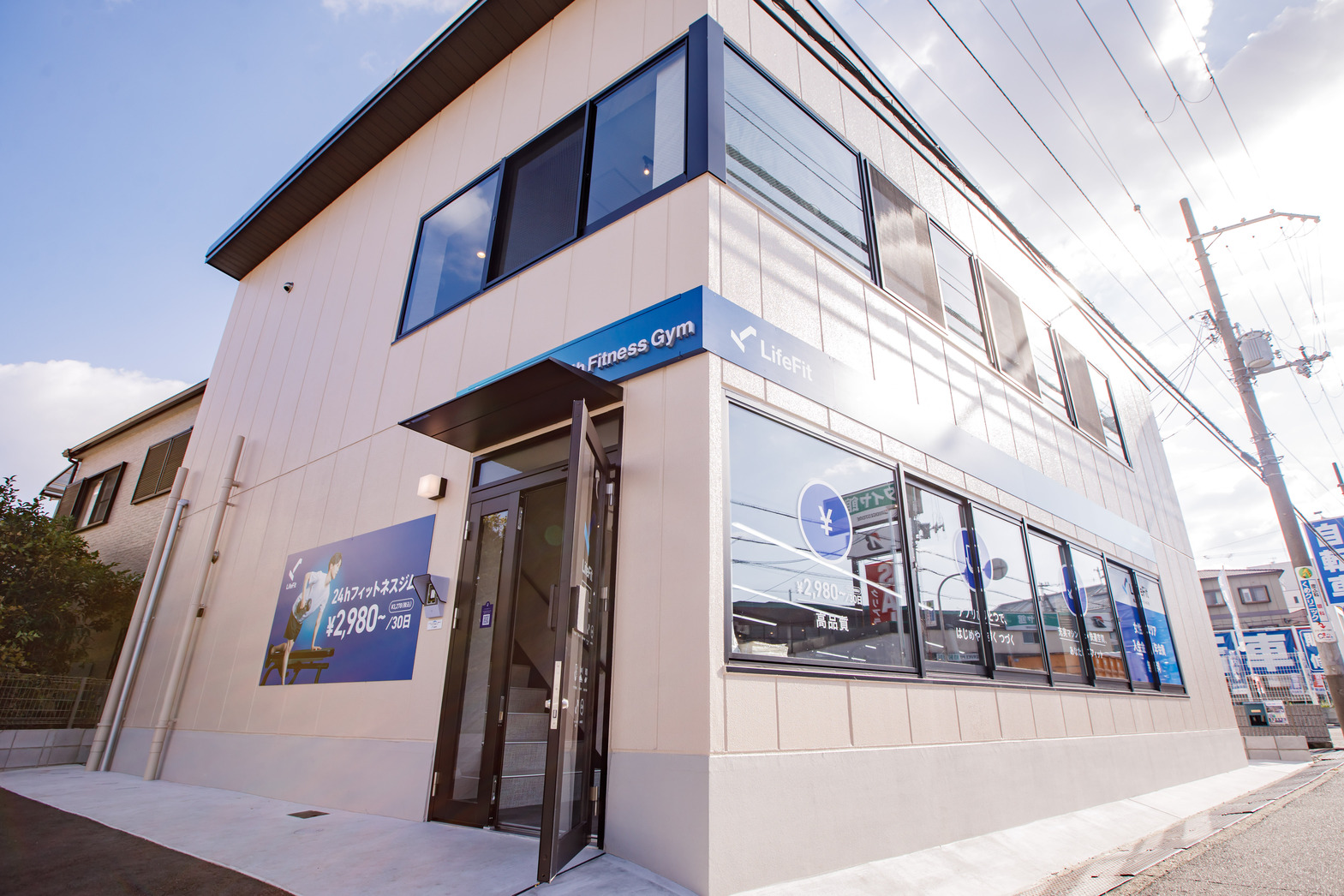 堺鳳店のエントランス